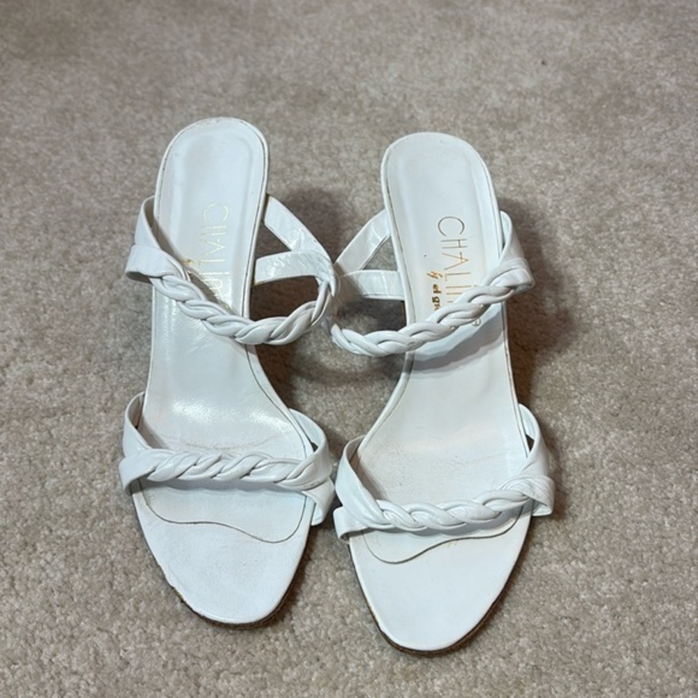 🧤 Chalini by el Greco white leather twisted two strap 2.5 inch heels